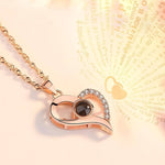 Collier Pendentif Je t'aime en 100 langues قلادة مكتوب في حجرها كلمة أحبك ب100 لغة