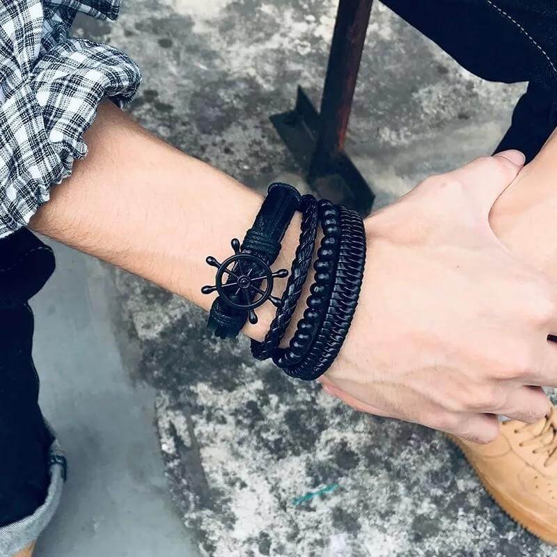 مجموعة من 4 براسليات جلدية للرجال و السيدات